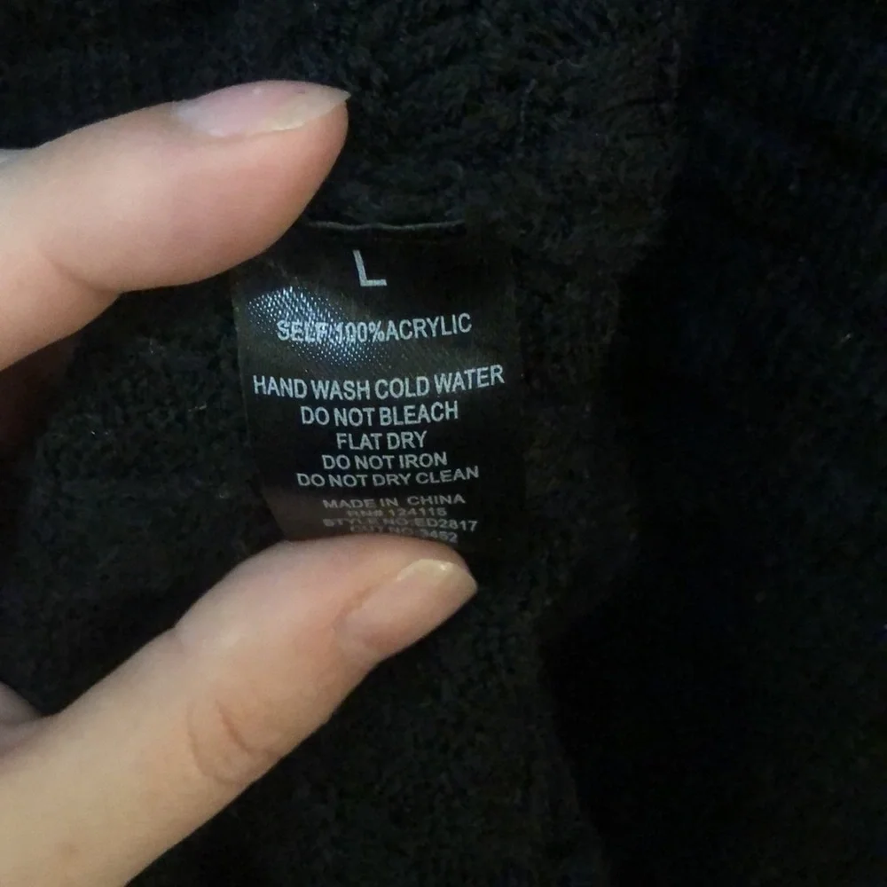 Black sweater dress ! - Picture 7 of 8